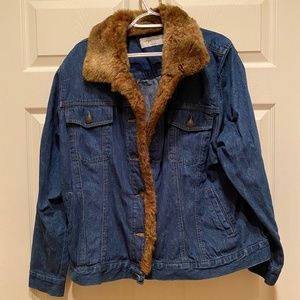Women’s plus sized 2X Jean Jacket with faux  brown fur